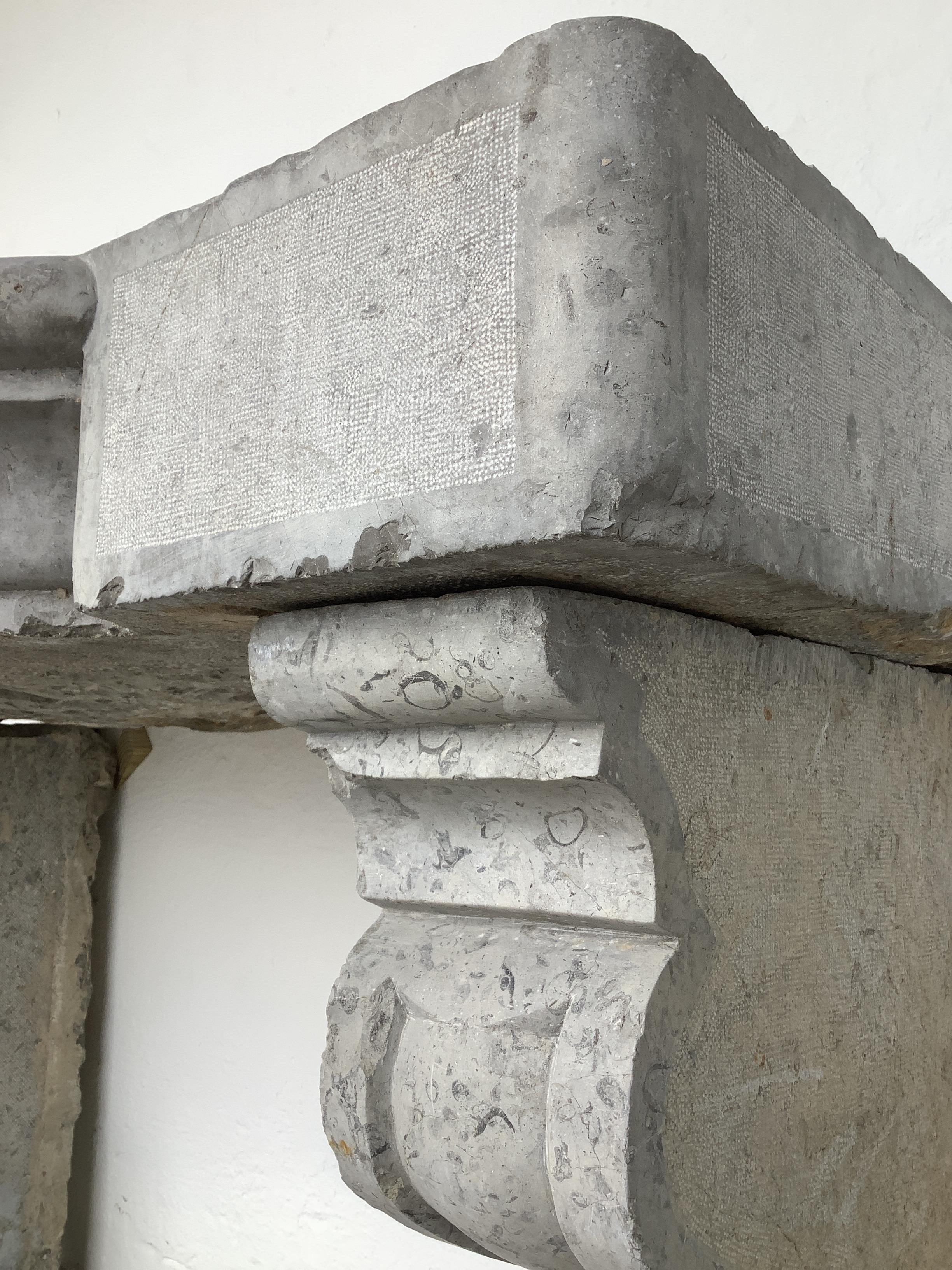 18th c. Stone Sink Console from a Chateau near Toulouse, France - image 2